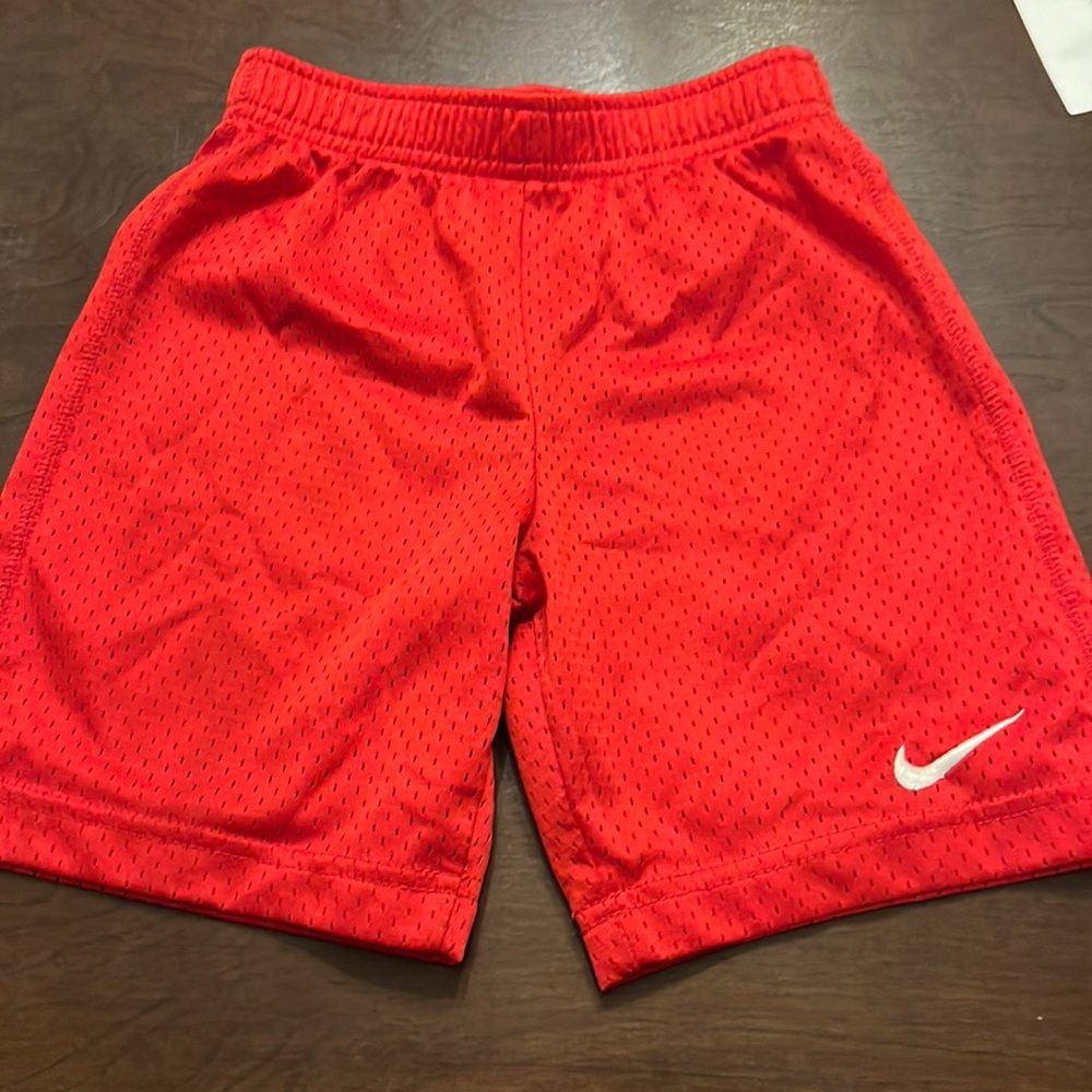 Boy Nike basketball shorts